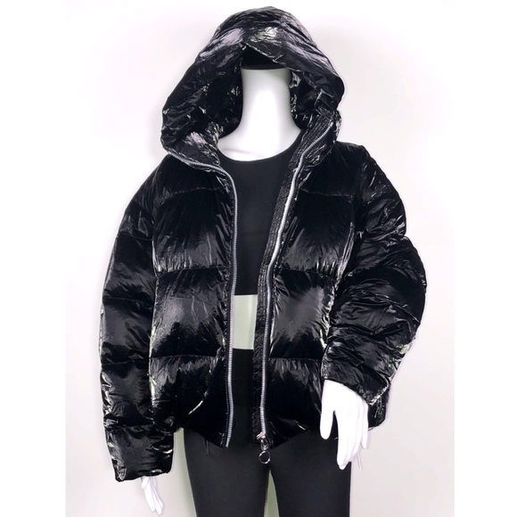 Sosken Studios Jess Blk Pearlize Short Down Jacket - Picture 12 of 16